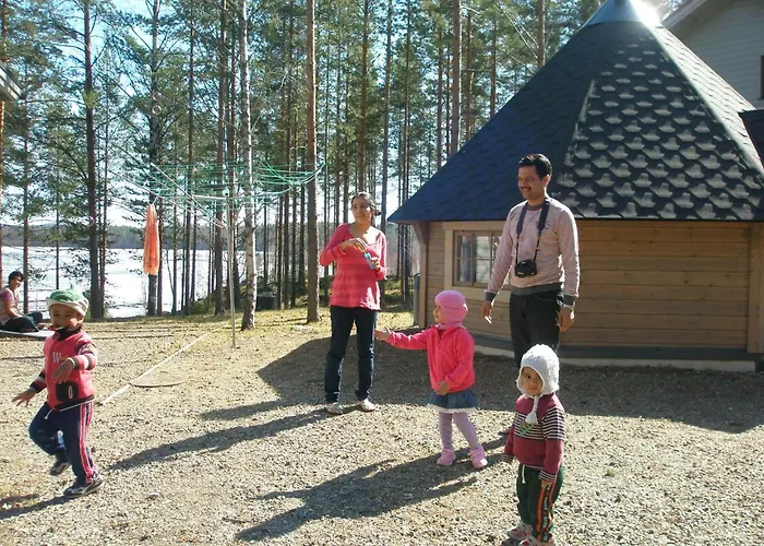 Kullasmarina فيلة Padasjoki