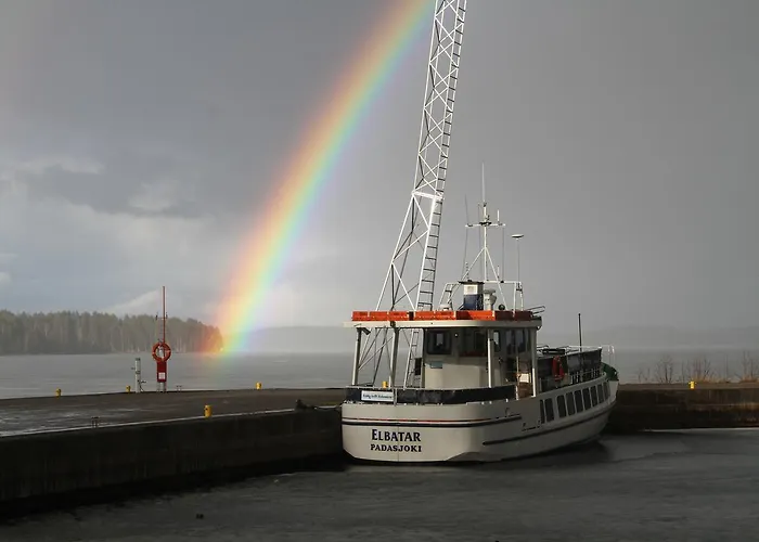 Kullasmarina فيلة Padasjoki